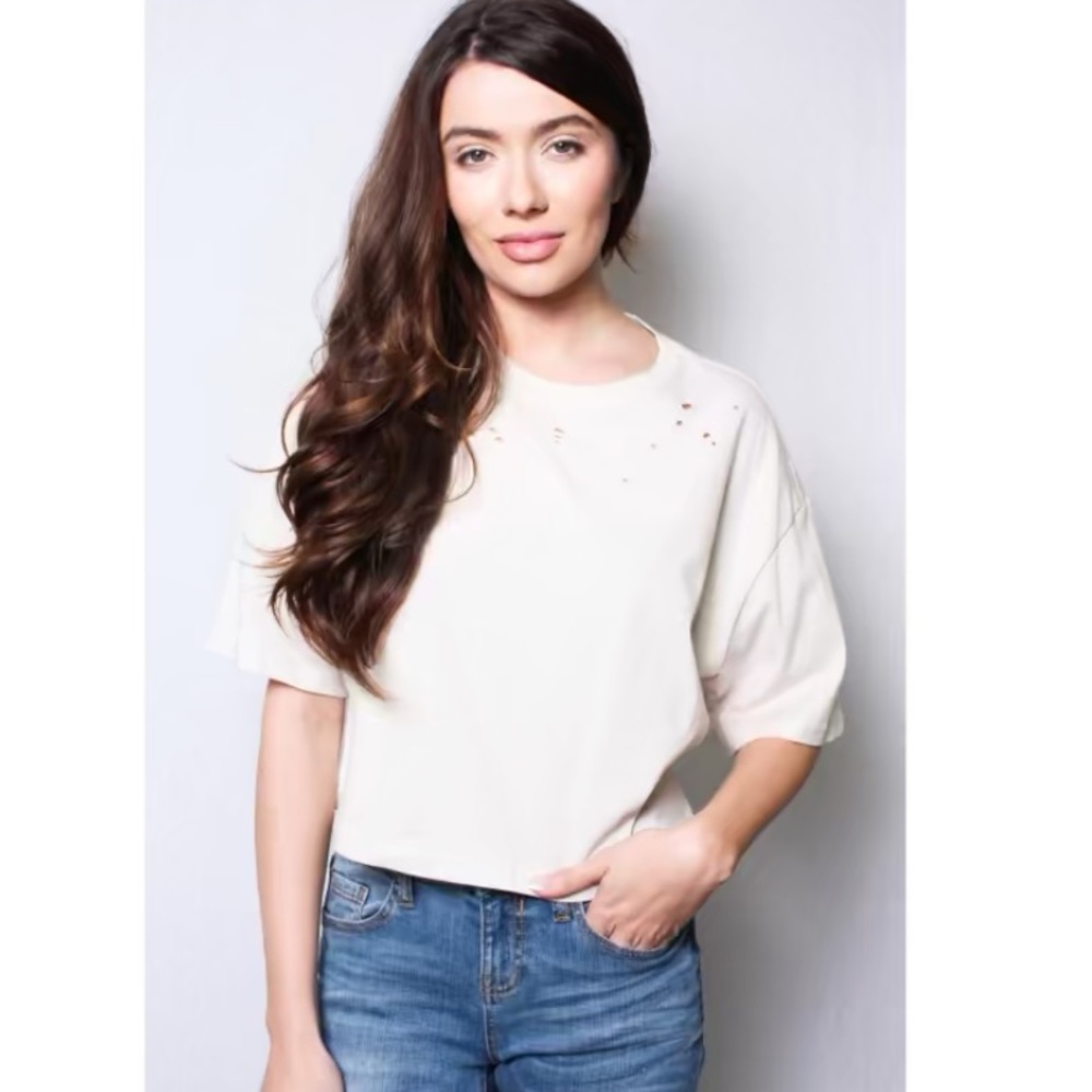 WHITE DISTRESSED CROP TEE